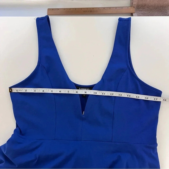 Express Deep V-Wire Skort Fit and Flare Dress Size Large - Picture 10 of 10